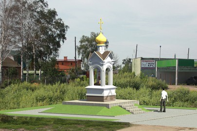 Памятник-часовня в с. Заворонежском